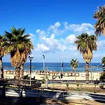 Sea Side Hotel